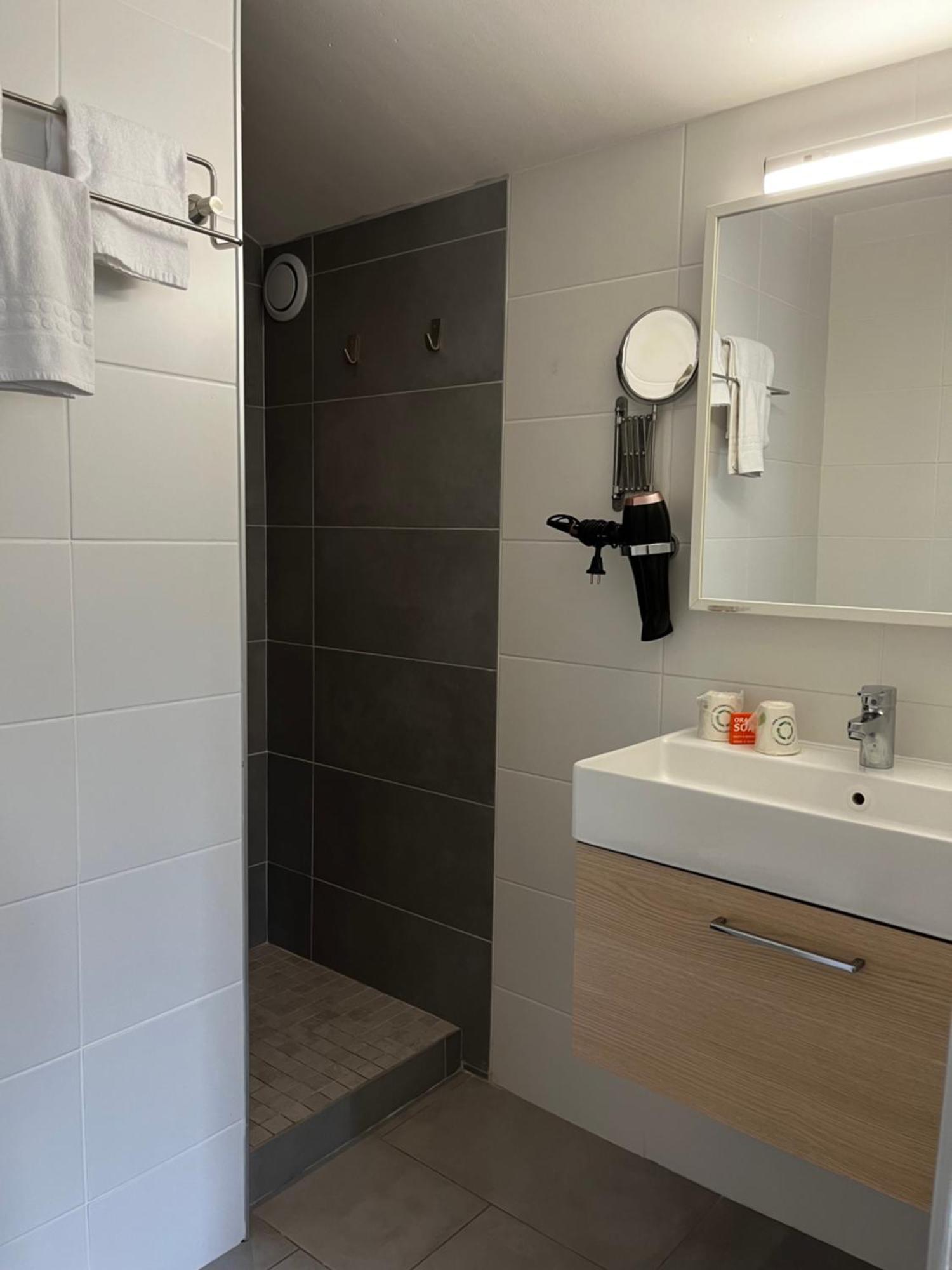 Hotel Cote Et Lac 비스카로세 외부 사진