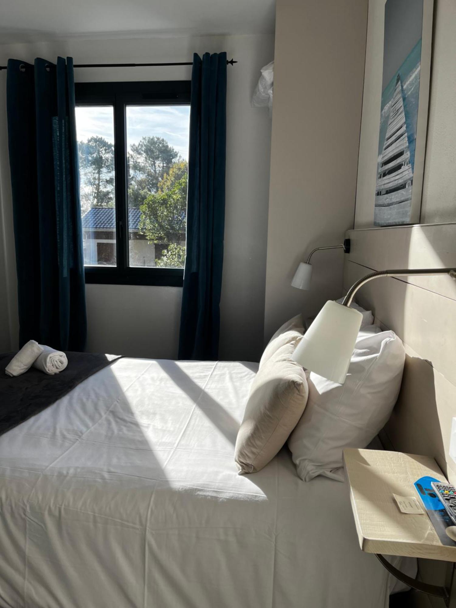 Hotel Cote Et Lac 비스카로세 외부 사진